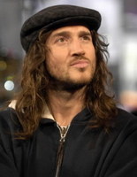 La Multi Ani John Frusciante !