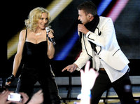 Piesa noua: Madonna ft. Justin Timberlake - Across The Sky