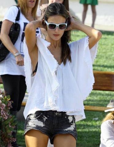Alessandra Ambrosio 